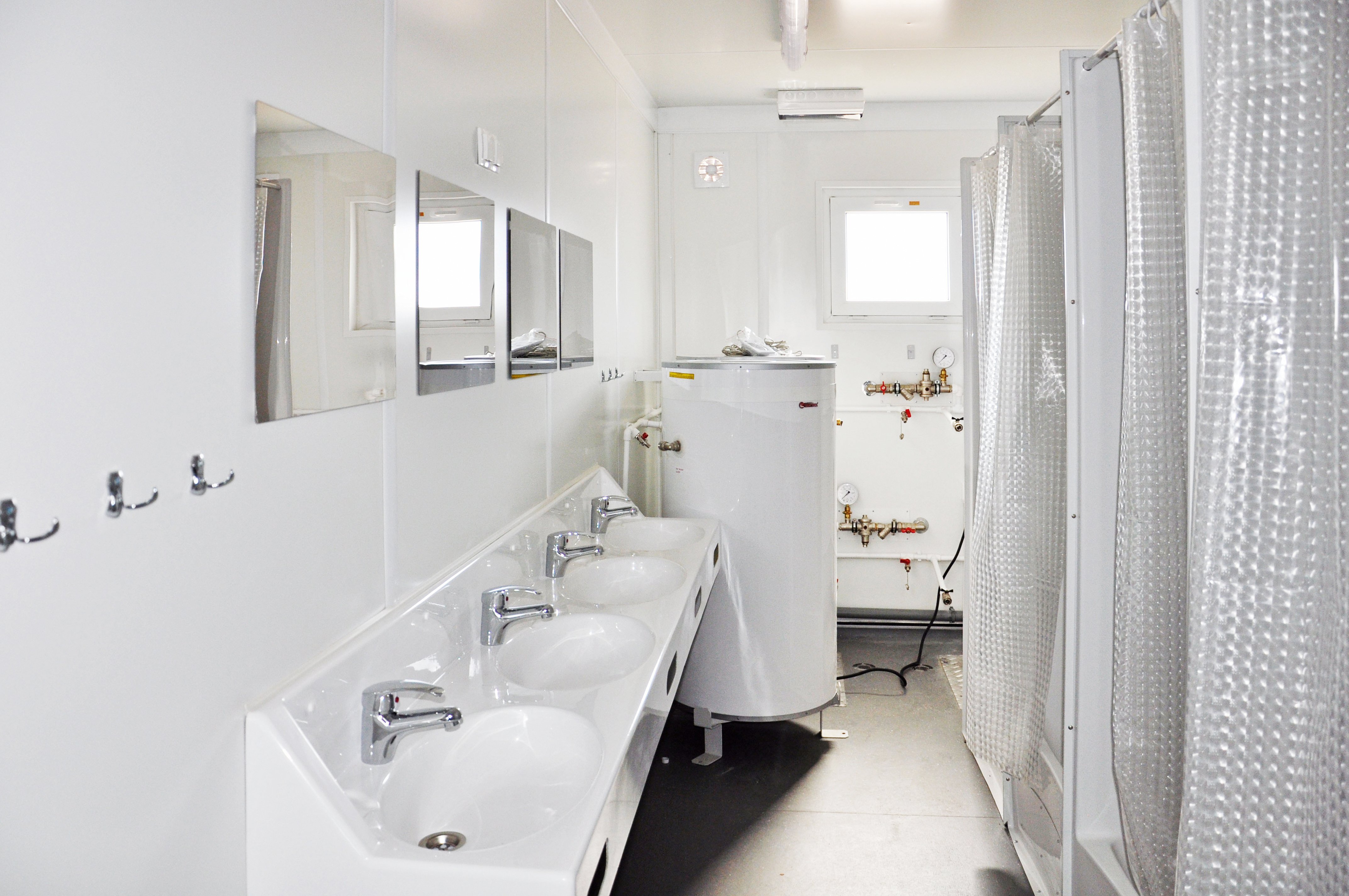 Душевые блок-контейнеры