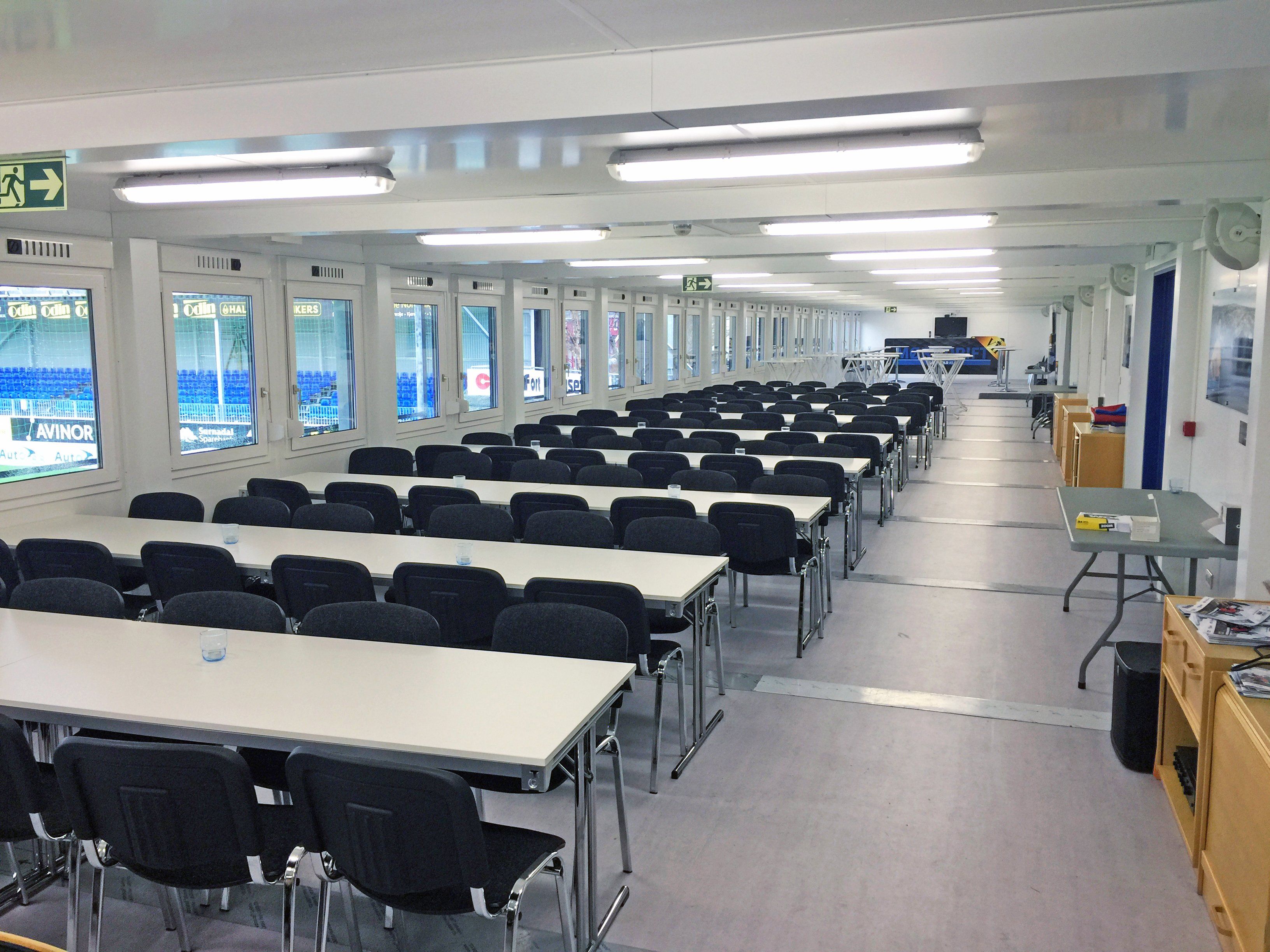 Клуб Внутри